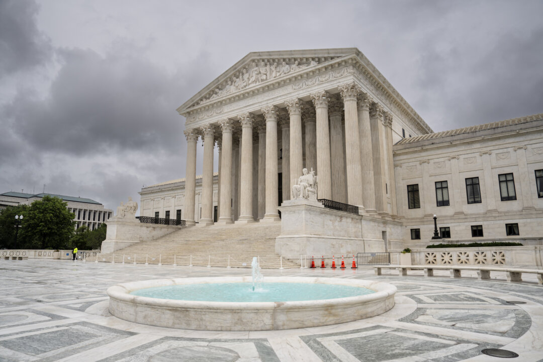 Supreme Court Sparks Debate After Refusing New York Vaccine Mandate Case