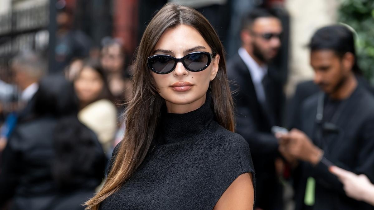 Emily Ratajkowski's New Workout Look Inspires Gym Motivation