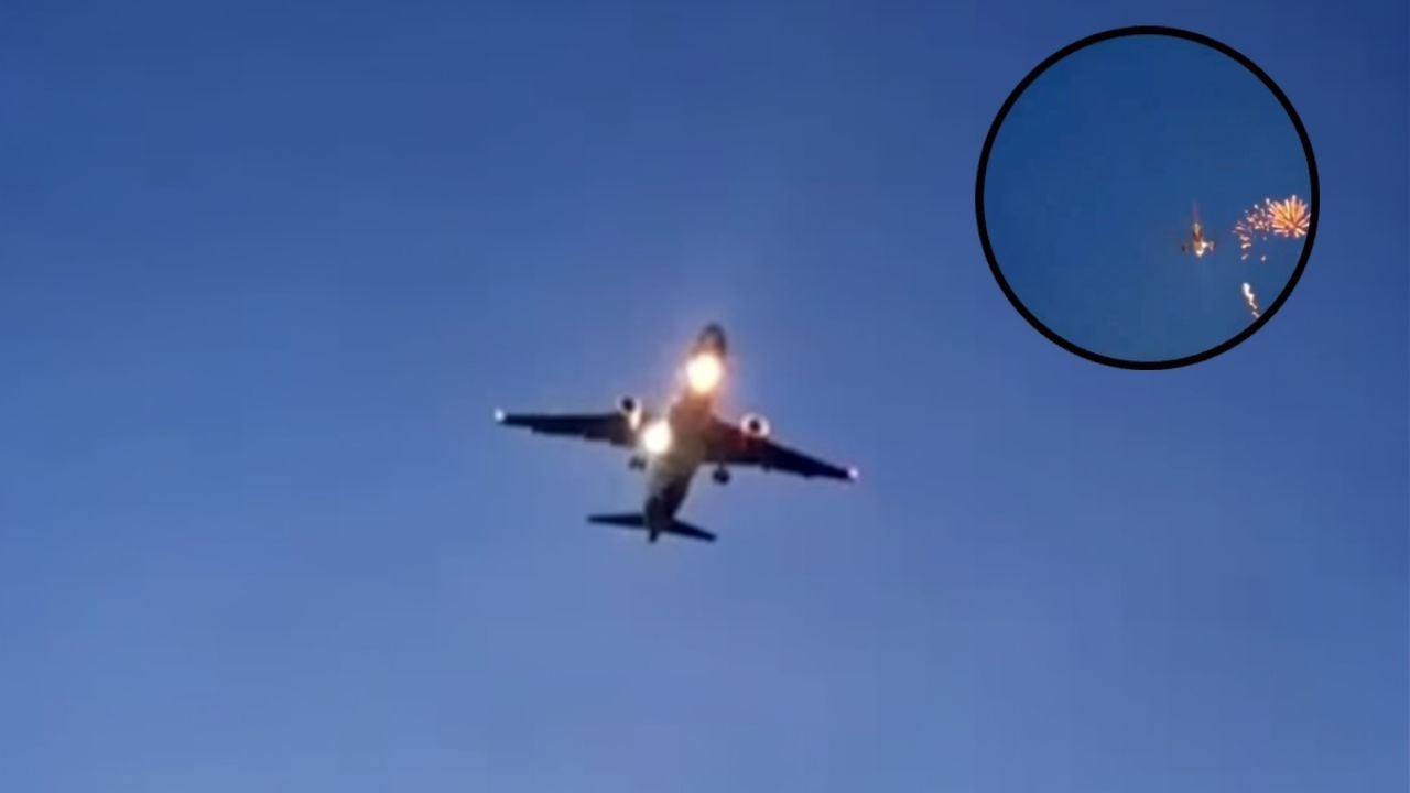 Pasajeros en pánico: Avión esquiva pirotecnia en el último segundo