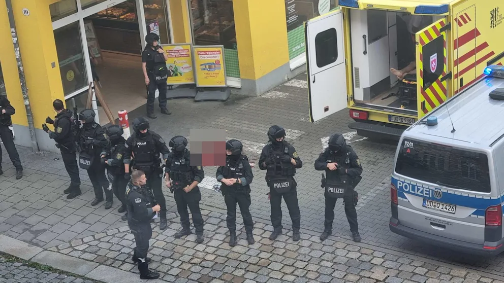German Police Shoot Armed Man Shouting 'Allahu Akbar' in Dresden