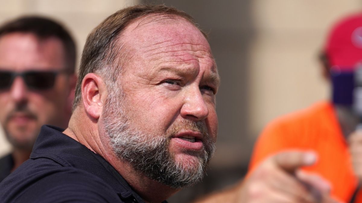 Alex Jones Urges 25th Amendment for Trump Amid Iran Tensions