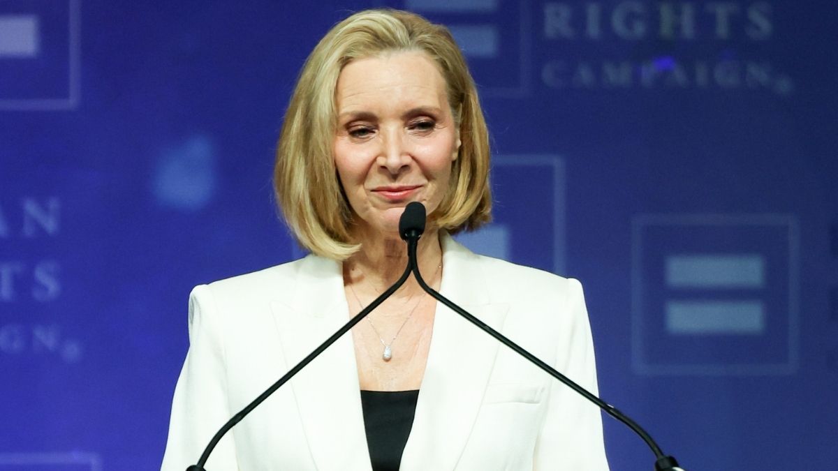 Lisa Kudrow Calls Returning to Work 10 Days Post-Birth 'Insane'