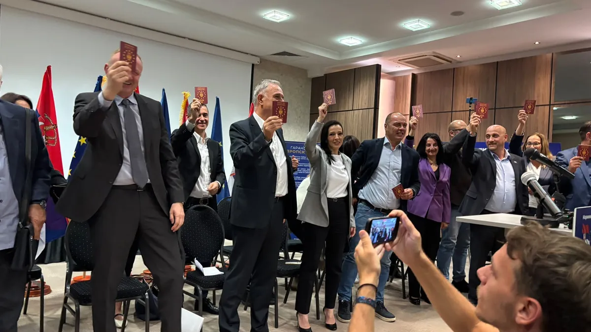 Stefan Löfven i francuski socijalisti podržali listu Evropska Srbija