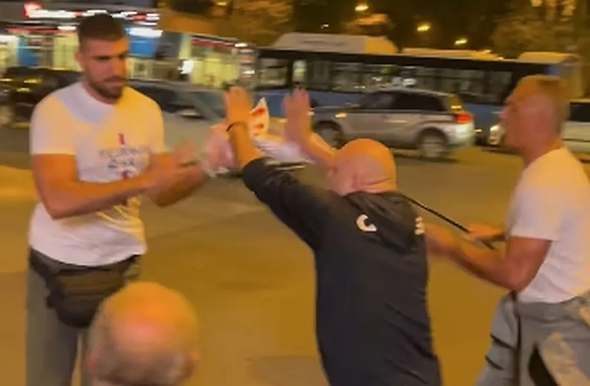 Vukašin Đoković izazvao buru pokušajem otimanja zastave