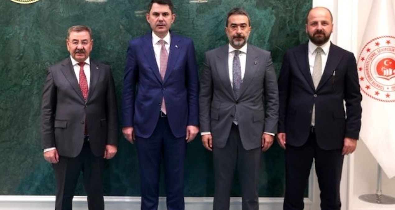 CHP'li Belediye Başkanı'nın AKP Ziyareti Geçiş Sinyali mi?