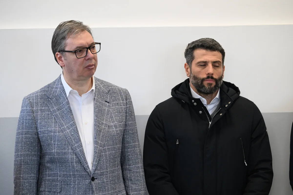 Plakati „Ujedinjene siledžije“ širom Beograda, autor za sada nepoznat
