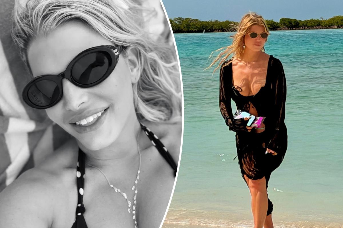 Jessica Simpson's Stunning Bikini Photos from Turks and Caicos Trip