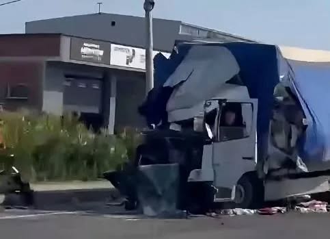 Major Accident at Qafa e Duhlës Involving Three Trucks and a Car
