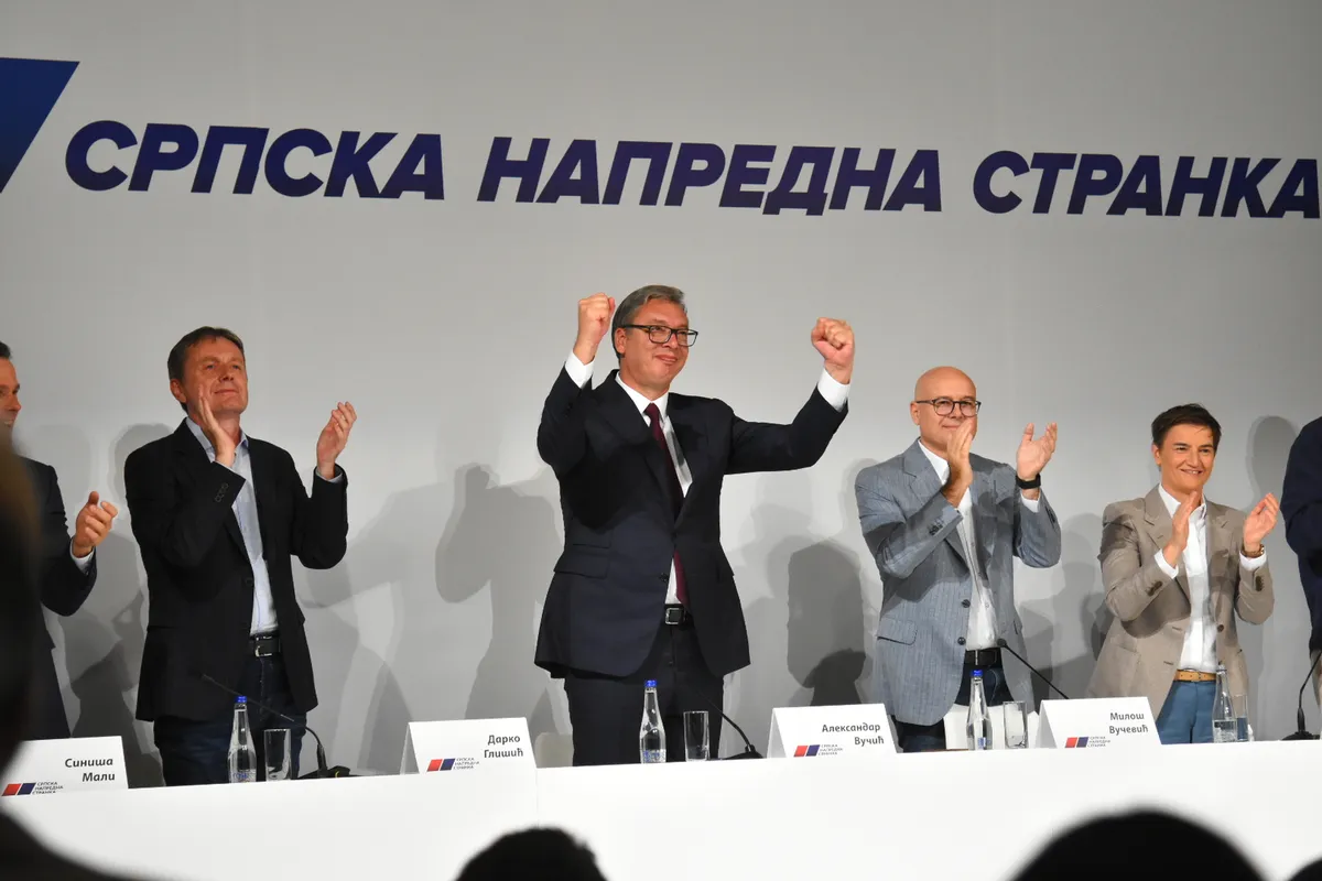 Zašto Vučić dobija tri puta više medijskog prostora nego opozicija?