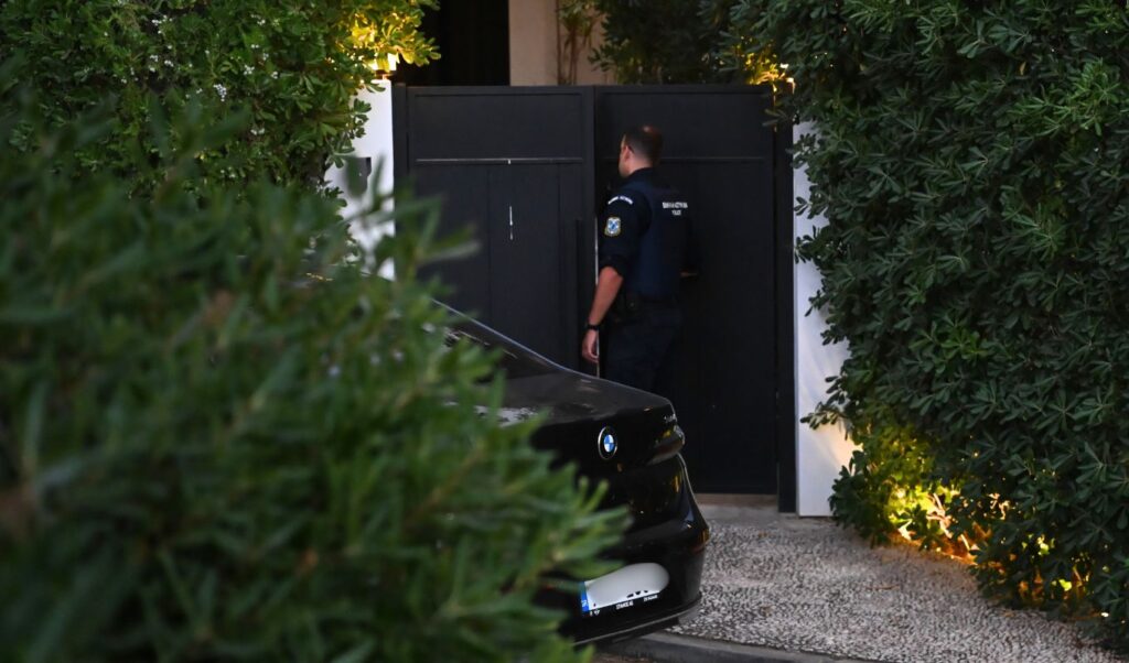 Giorgos Mazonakis’s death: Nurse says no doctor accompanied him in the ambulance