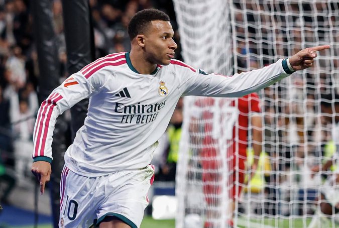 Real Madrid Dominates Sevilla 4-1 Ahead of Crucial El Clasico