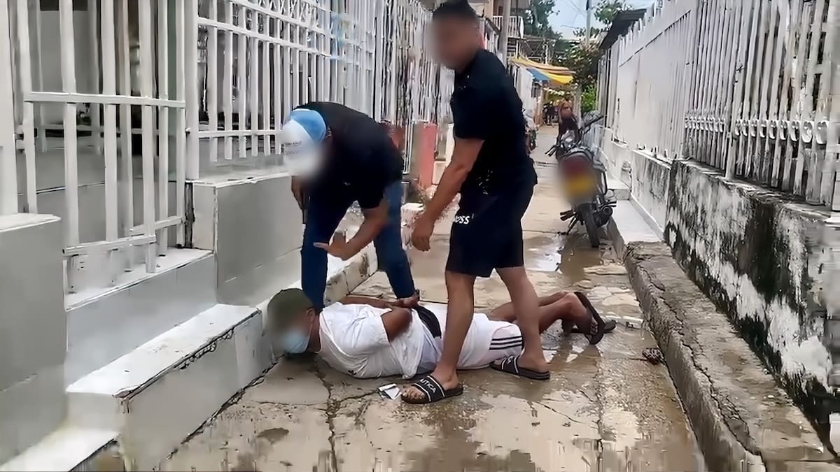 Policías encubiertos capturan a 'Jhoncito' en flagrante extorsión en Chiquinquirá