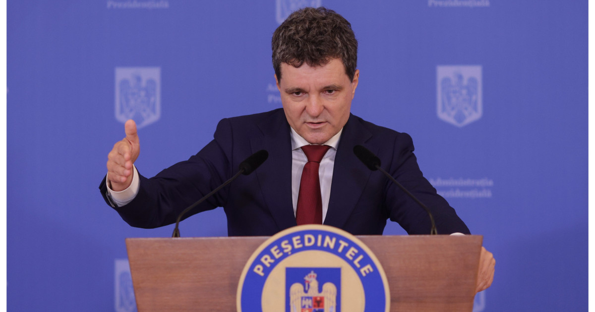 Nicușor Dan surprinde cu o lege care scapă aleșii locali de incompatibilitate