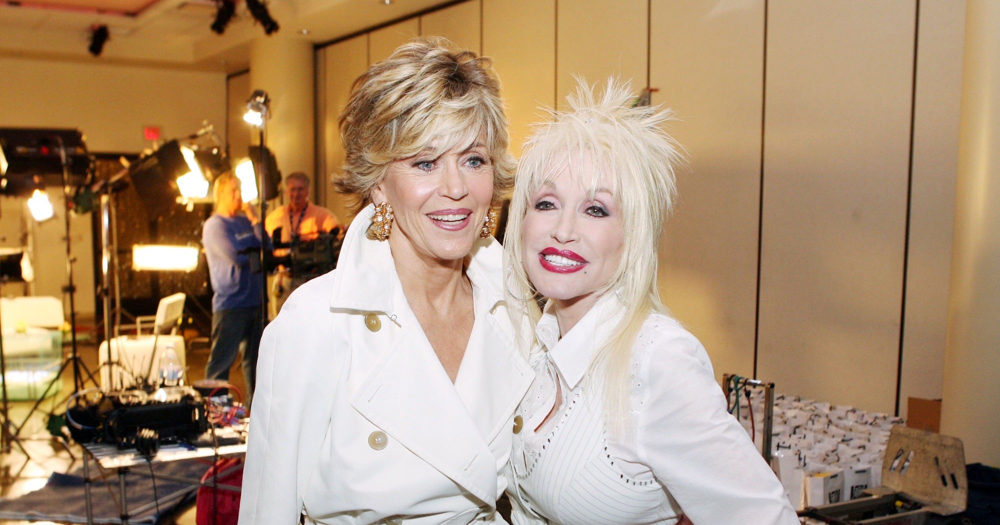 Jane Fonda's Heartfelt Tribute to Dolly Parton Leaves Fans Emotional