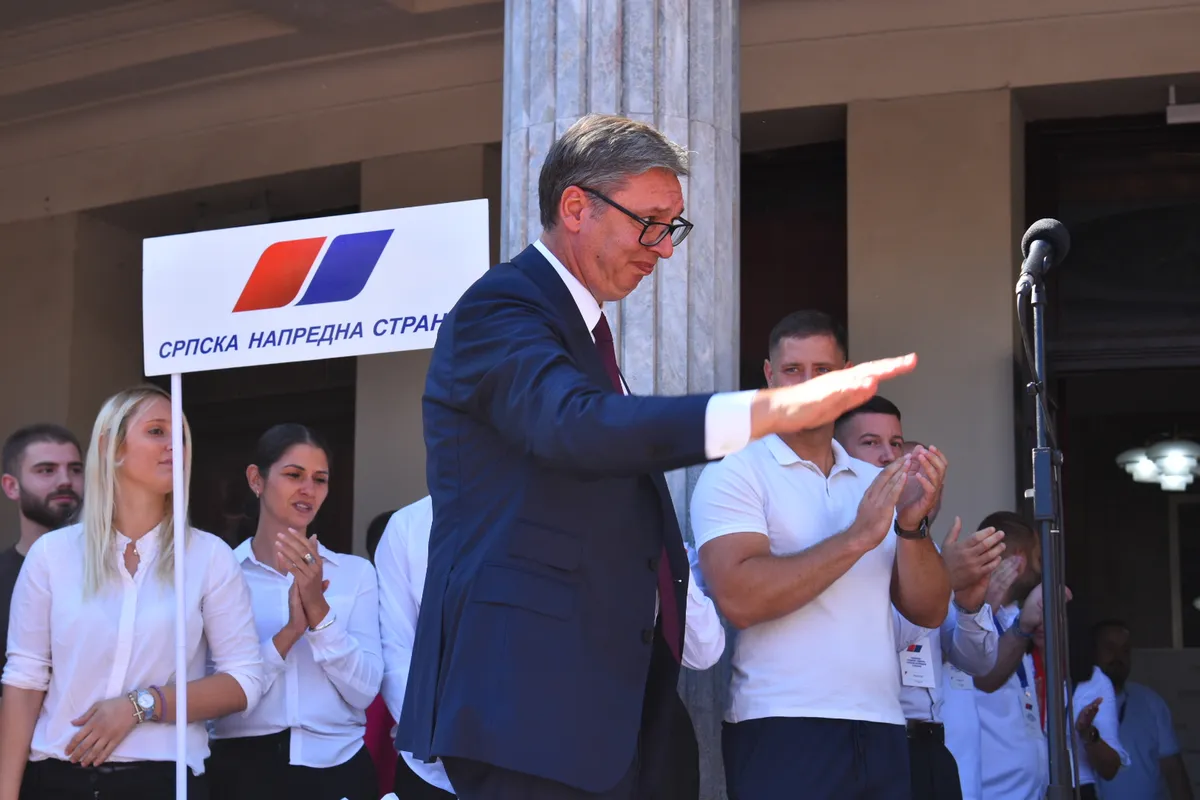 Vučićeva promena retorike: Šta stoji iza 'naše braće i sestara'?