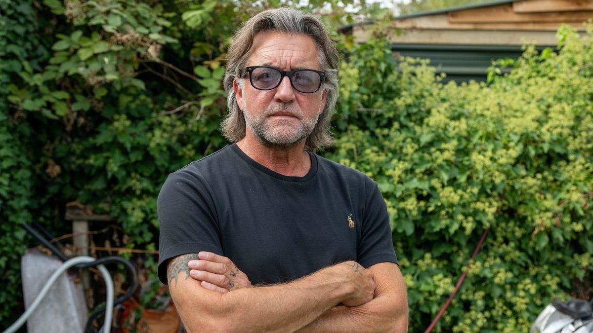 Ritchie Wood Refuses to Leave Home in Universal Theme Park’s Path