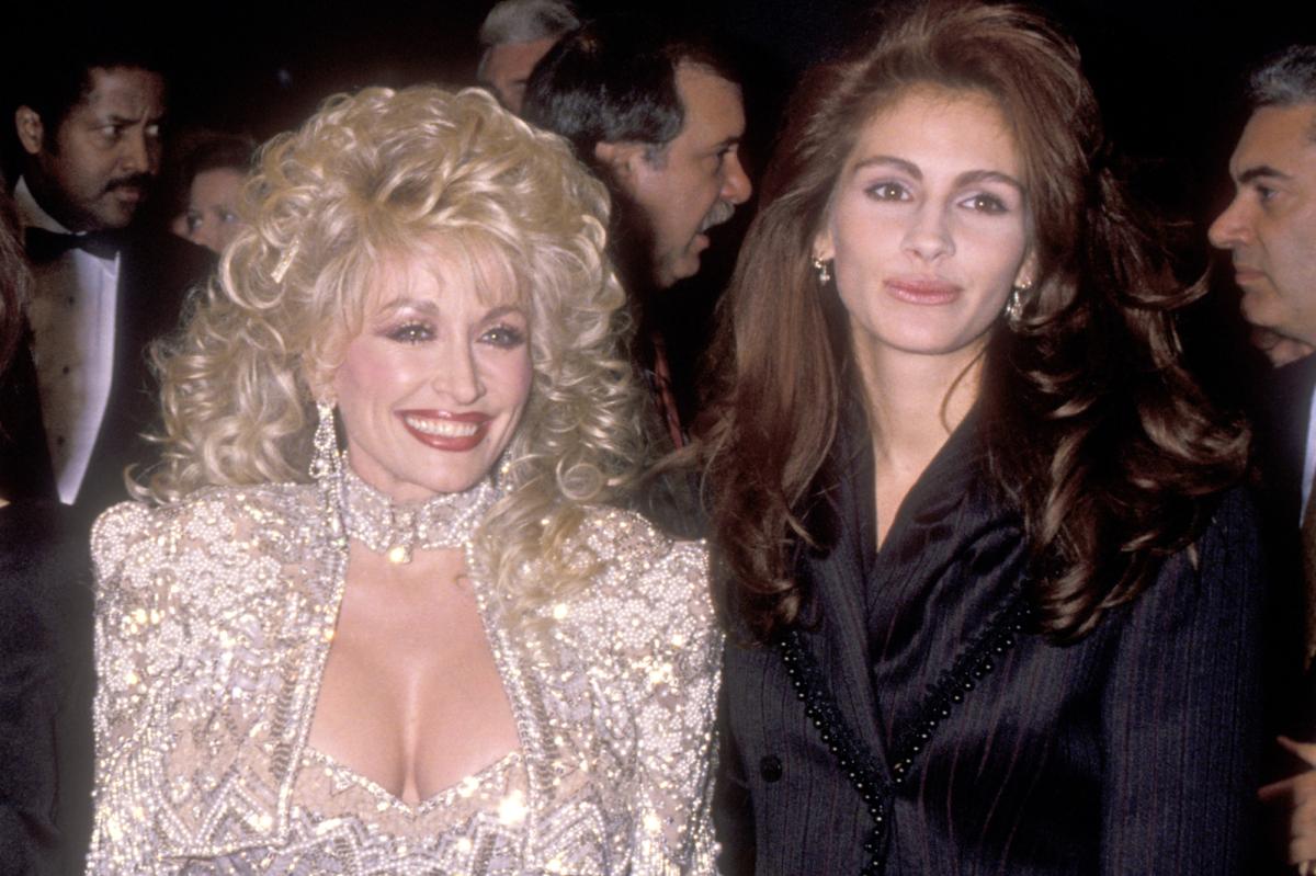 Julia Roberts' Heartfelt Tribute to Dolly Parton Sparks Emotional Reactions