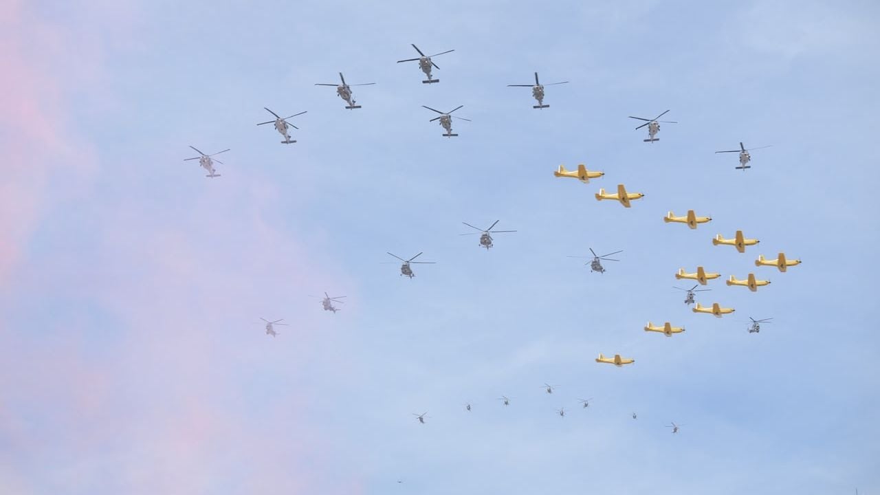 El histórico despliegue de 99 aeronaves en el Desfile Militar de México