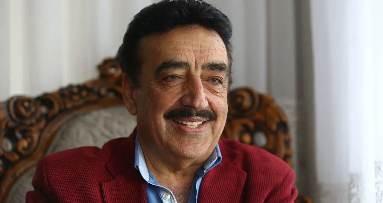 Sanatçı Hakkı Bulut, İstanbul'da Sahne Alırken Rahatsızlandı ve Hastaneye Kaldırıldı