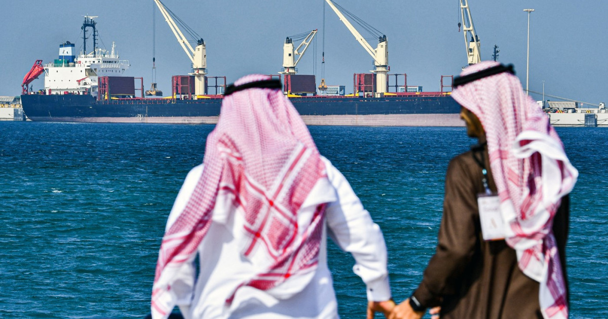 Arabia Saudită surprinde Europa: Livrările de petrol suspendate!