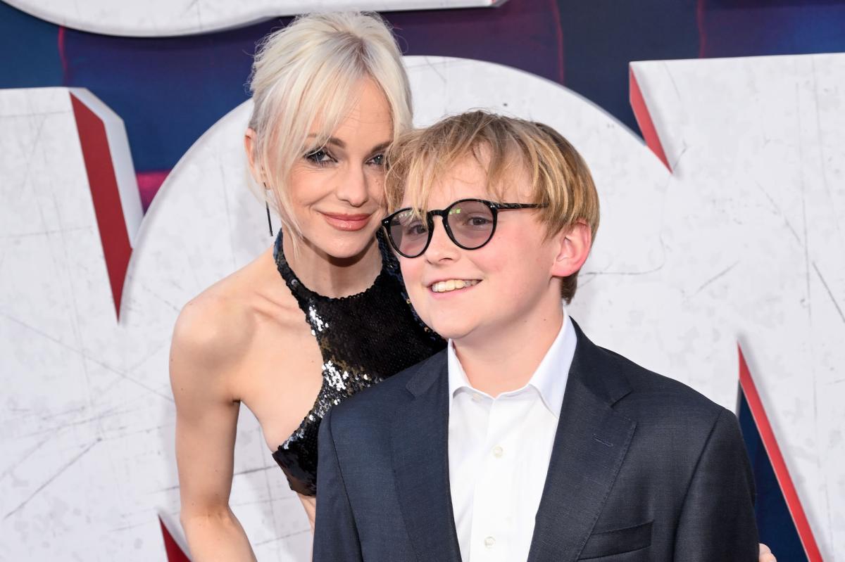 Anna Faris in the Spotlight: Navigating Religion with Son Jack