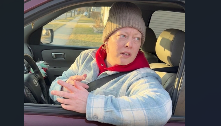 Forensic analyst points out crucial detail in Renee Good video before fatal Minneapolis shooting.