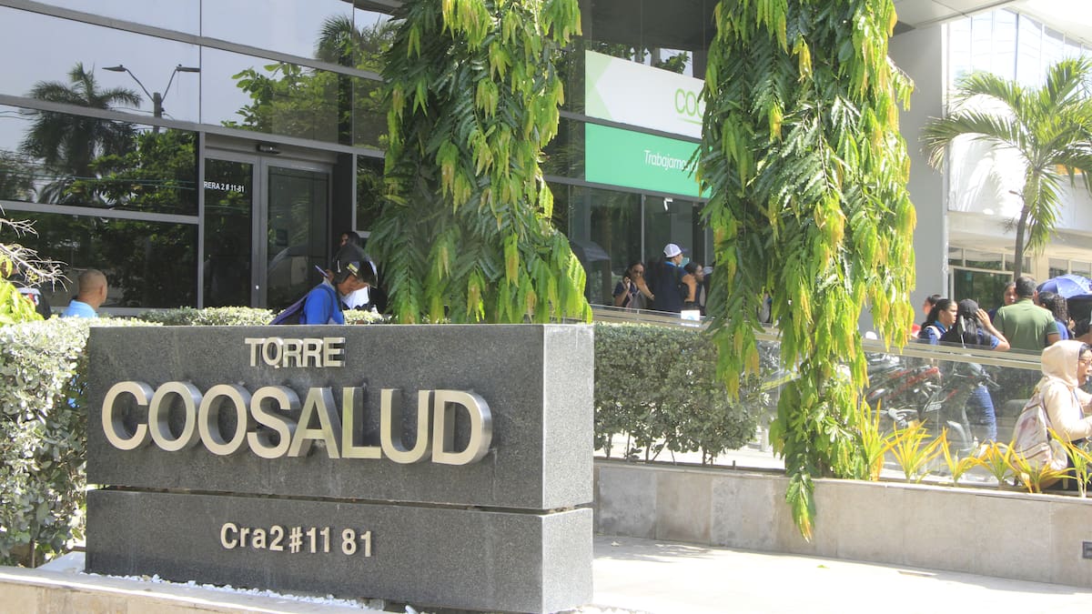 Intervención de Coosalud revela pagos en casino y prostíbulo, y un déficit de $1.14 billones