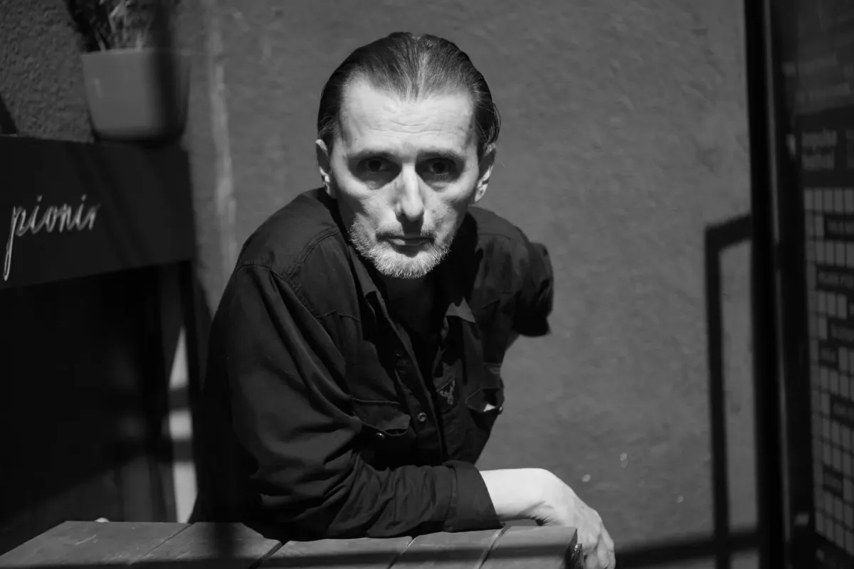 Preminuo Goran Bare: Frontmen Majki pronađen bez svesti u svom stanu