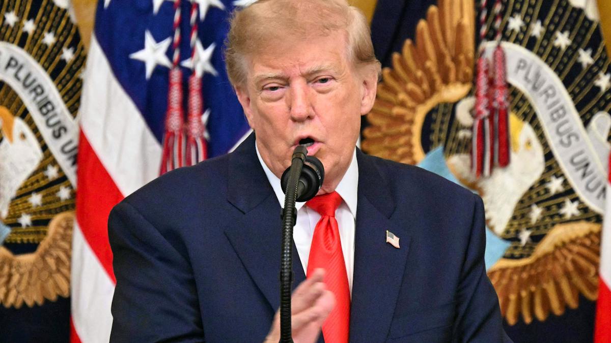 Trump erlaubt russischen Diesel bis 2027 – trotz seiner neuen Sanktionen