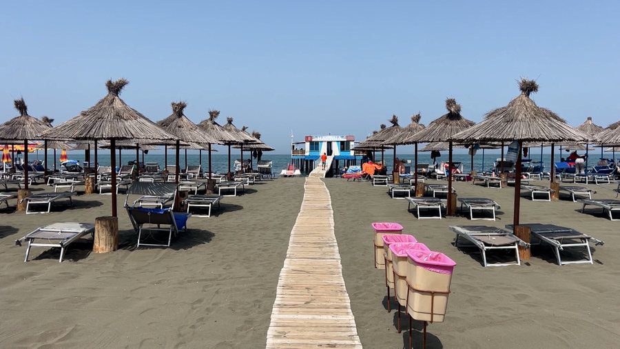 Tragedy Strikes: Young Tourists Lost at Sea in Unsupervised Beach
