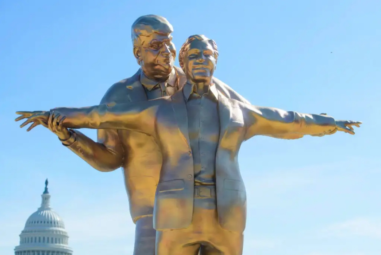 Trump and Epstein 'Titanic' Statue Surfaces Unexpectedly in Washington DC