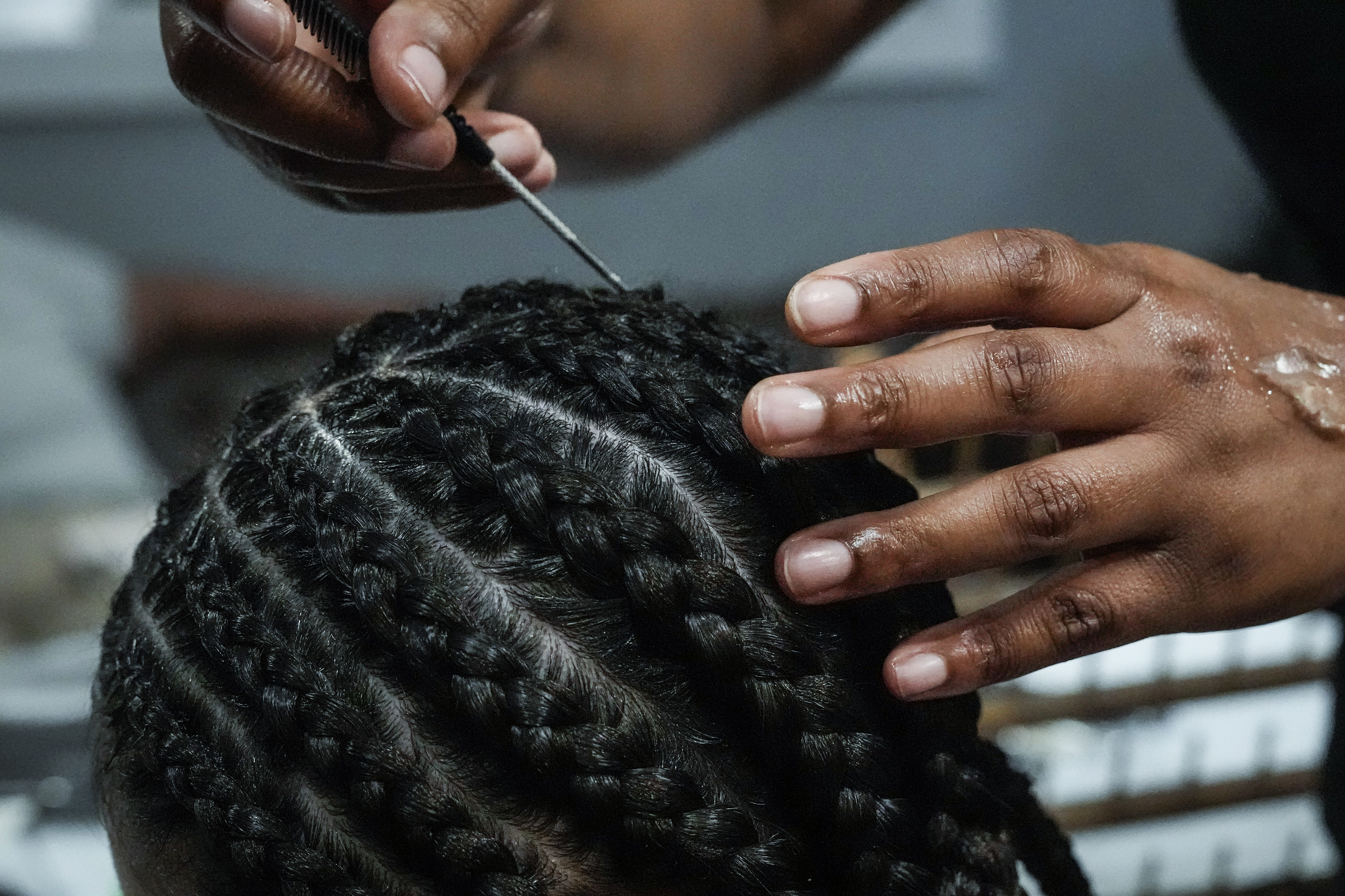 Detroit Hairstylist's Price Dispute Escalates Dramatically with Customer