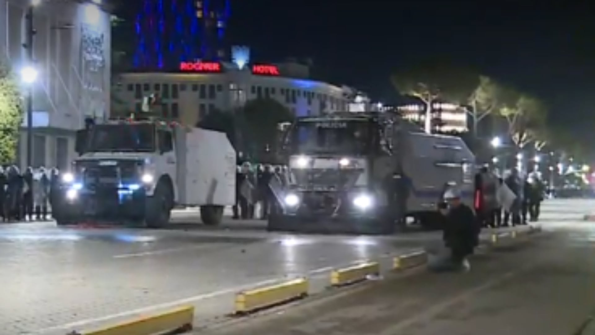 Police Deploy Water Cannon and Pepper Spray During Clashes Near Prime Minister's Office