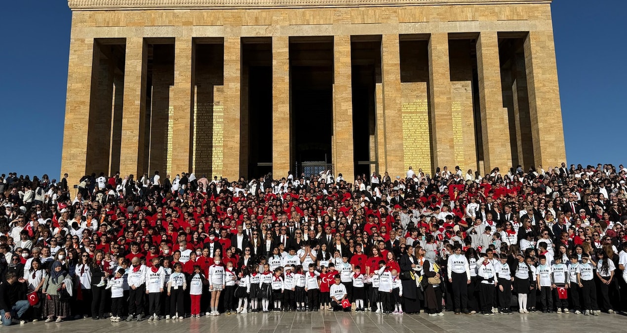 LÖSEV’in Anıtkabir buluşmasında 100 bin kişinin verdiği güçlü mesaj