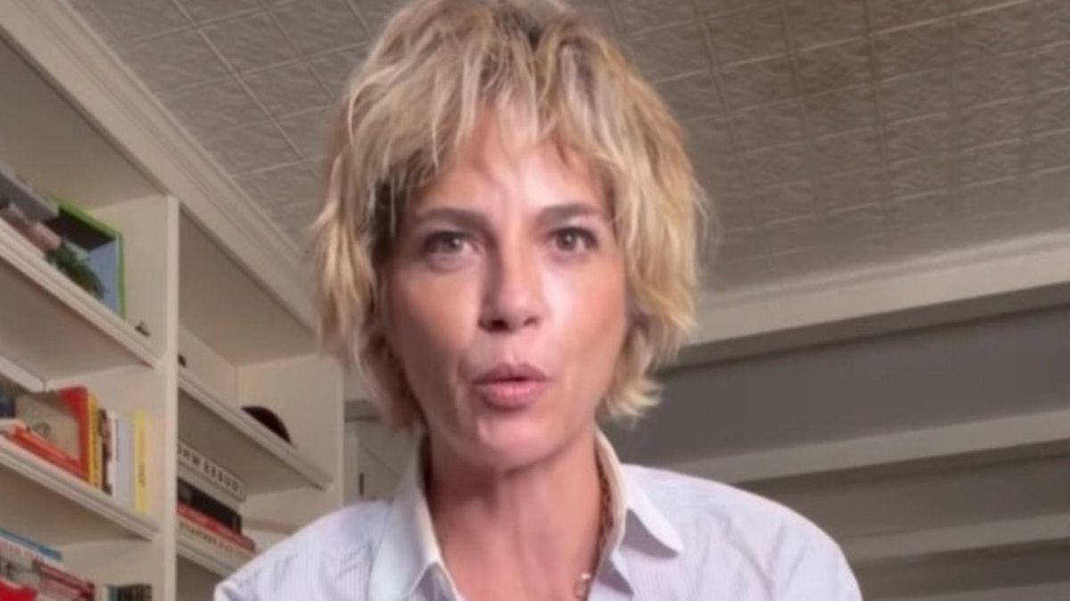 Selma Blair Issues Apology After Alleged In-Flight Incident Involving Flight Attendant