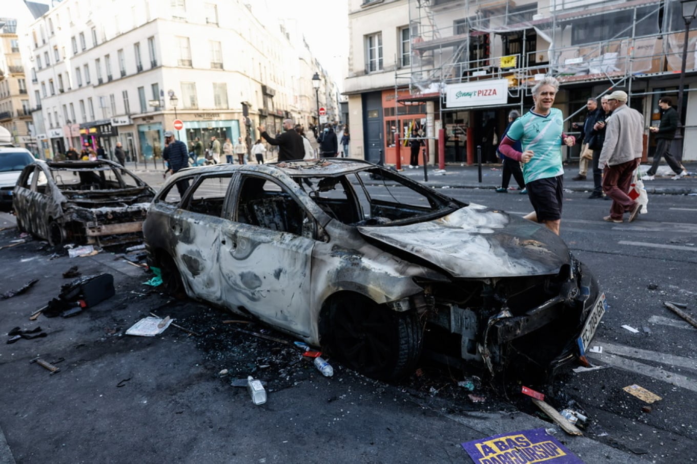 Violent protests in France: 2,397 arrested and 997 police injured