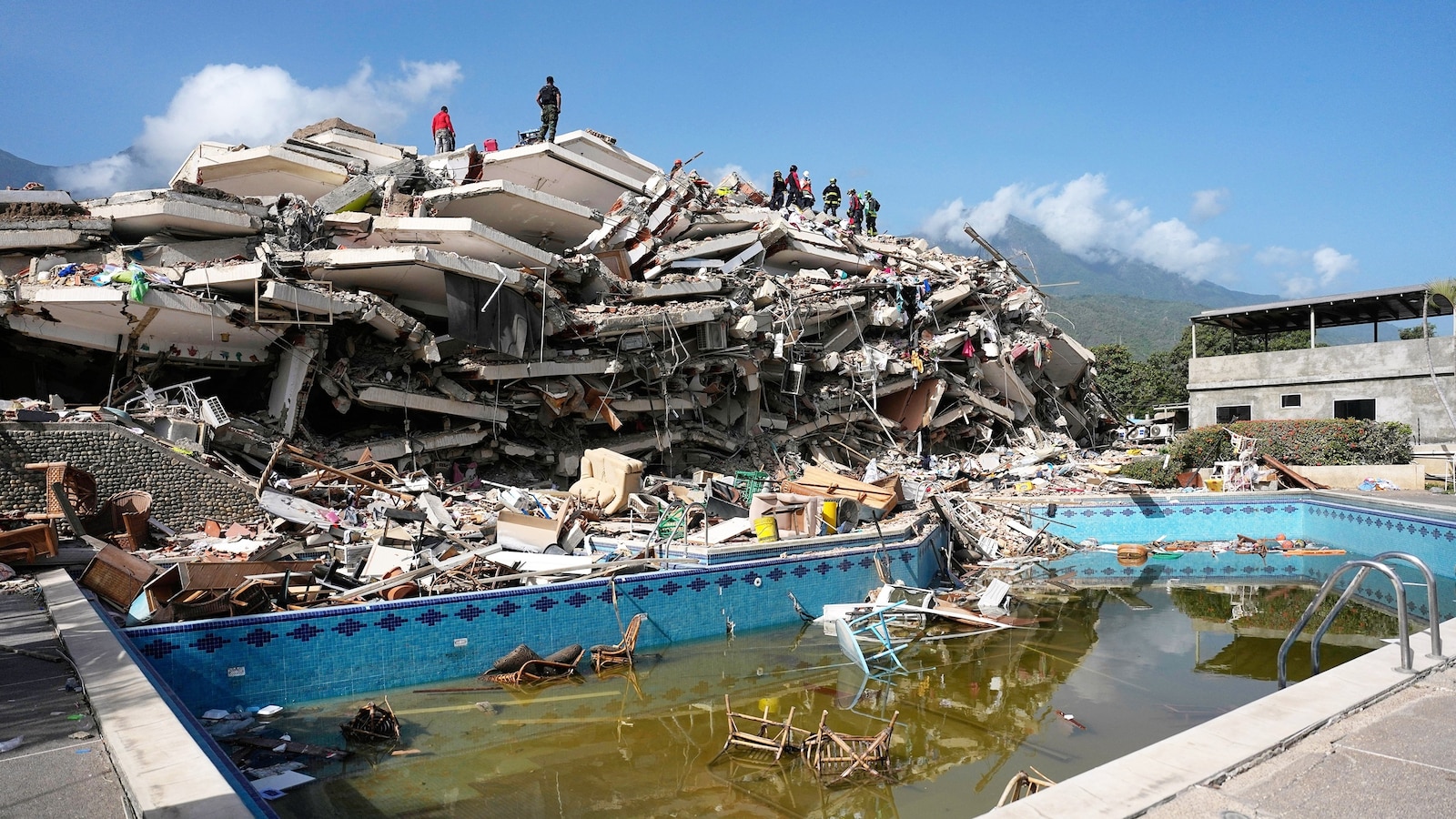 Venezuela's Resilience Tested as Earthquake Death Toll Climbs