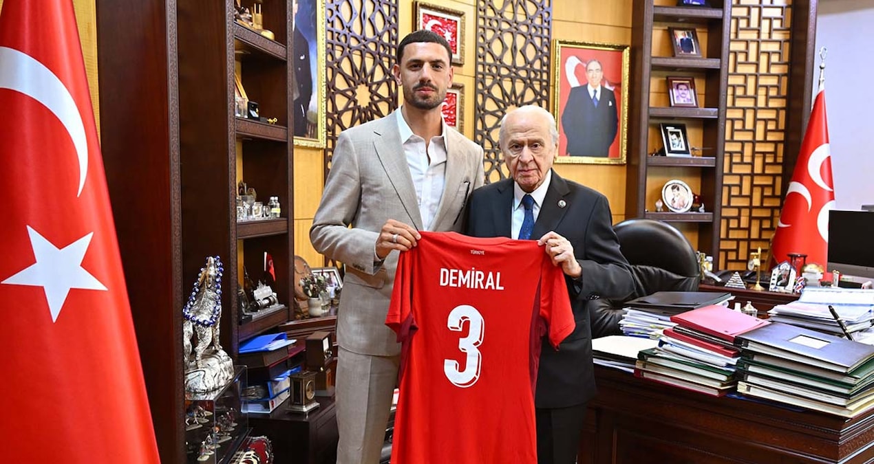 Merih Demiral'ın Bahçeli'ye Ziyaretinde Dikkat Çeken Detay