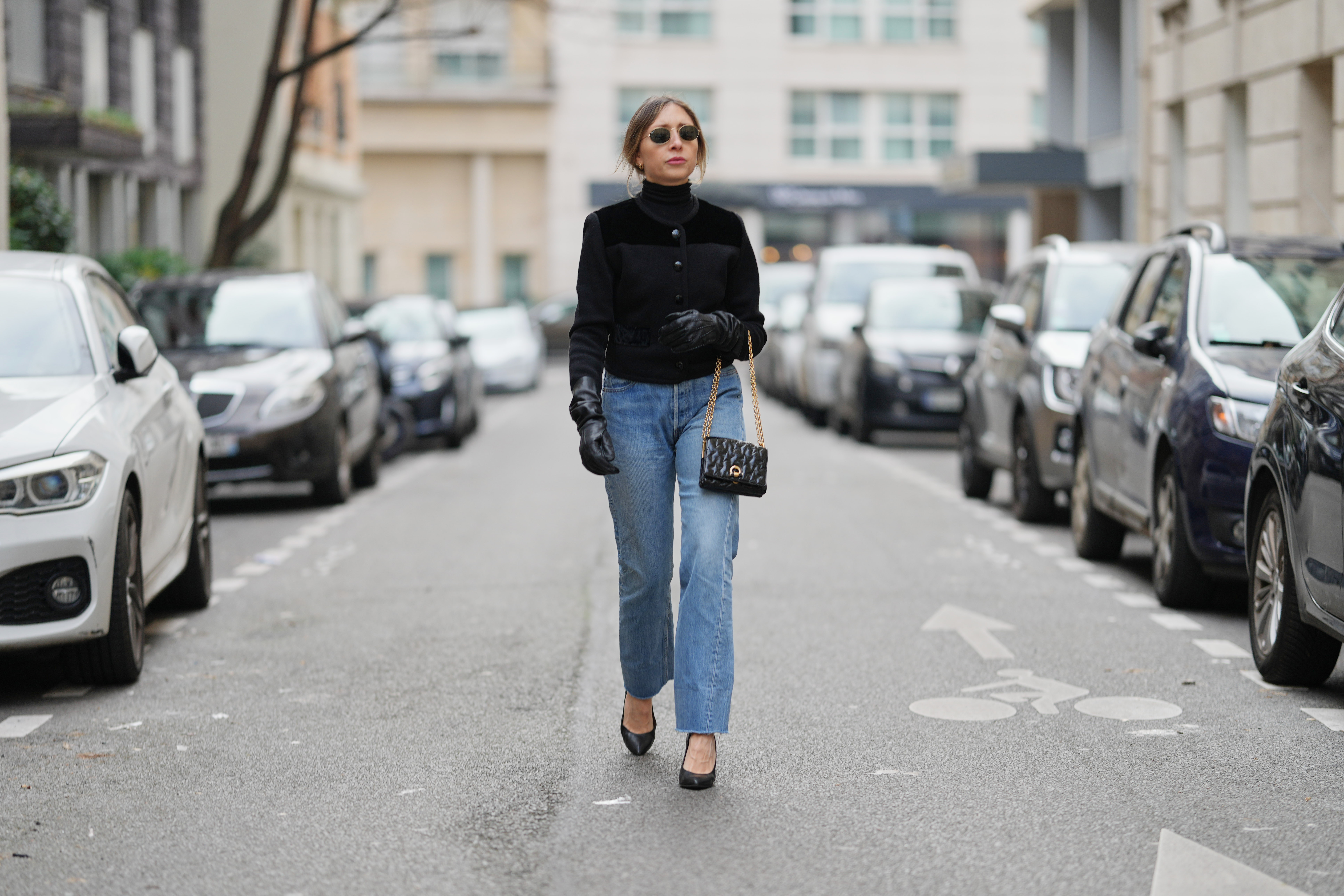 Cigarette Jeans Combine Trendy Style with Unmatched Comfort