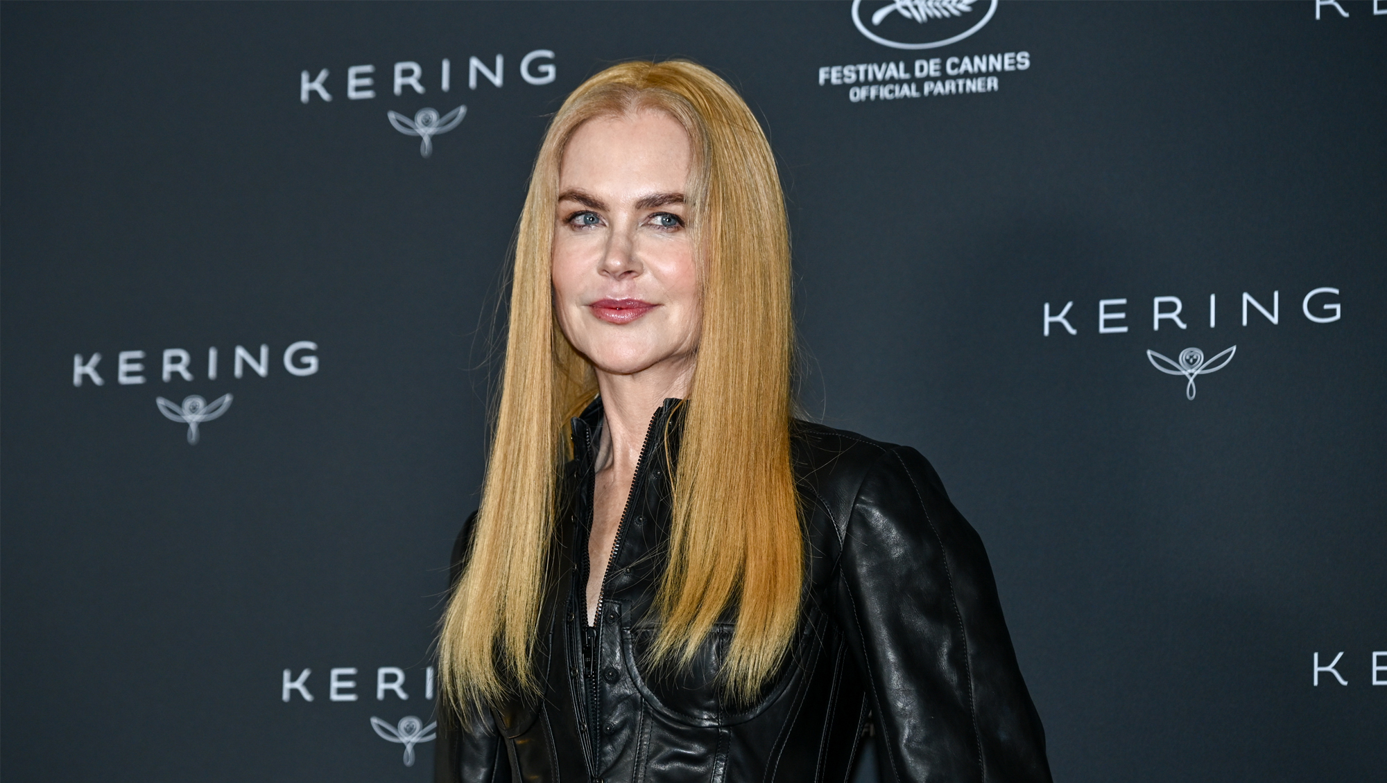 Nicole Kidman's Clever Travel Tip: Oversized Tote Secrets