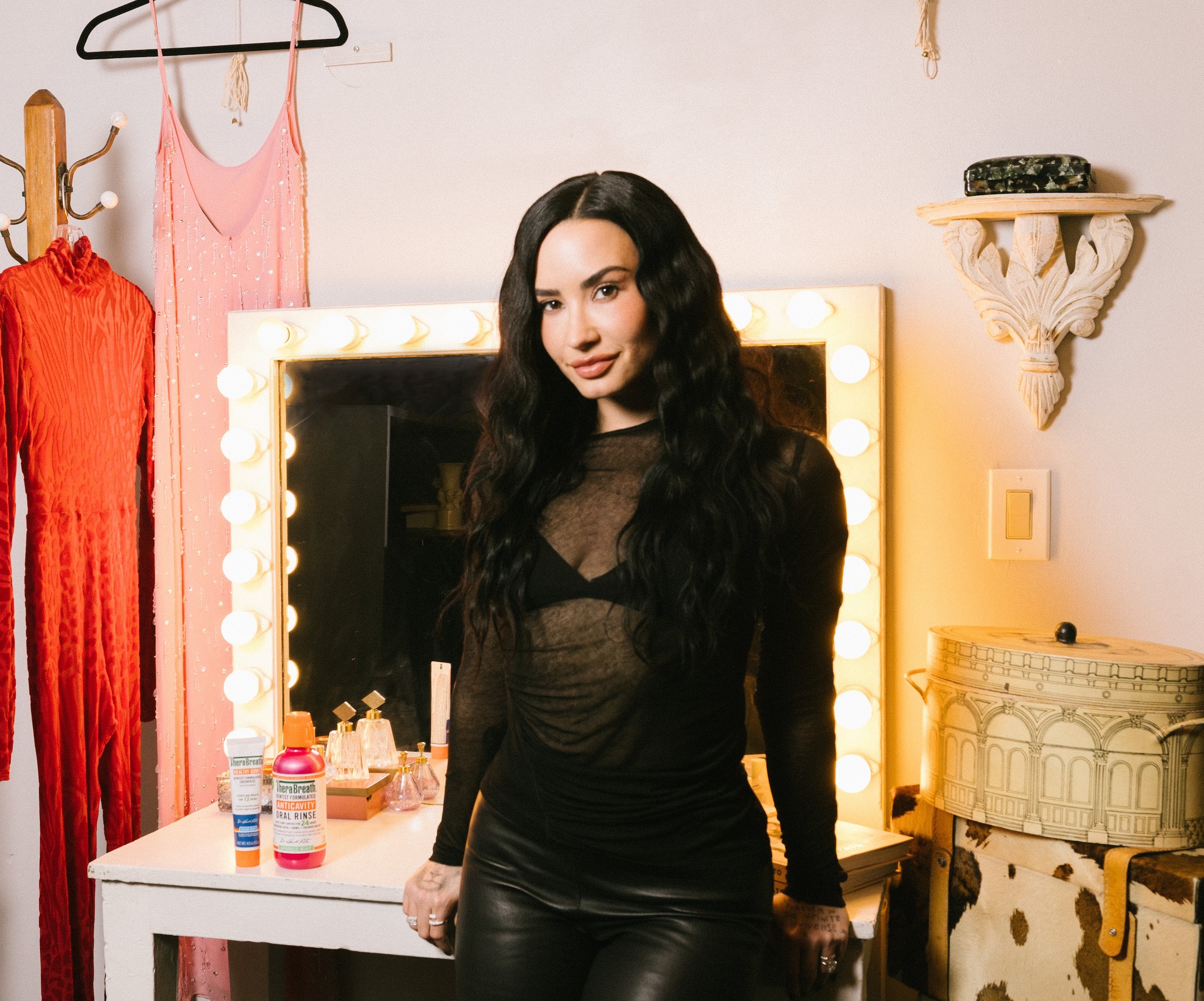 What's Inside Demi Lovato's Bag?