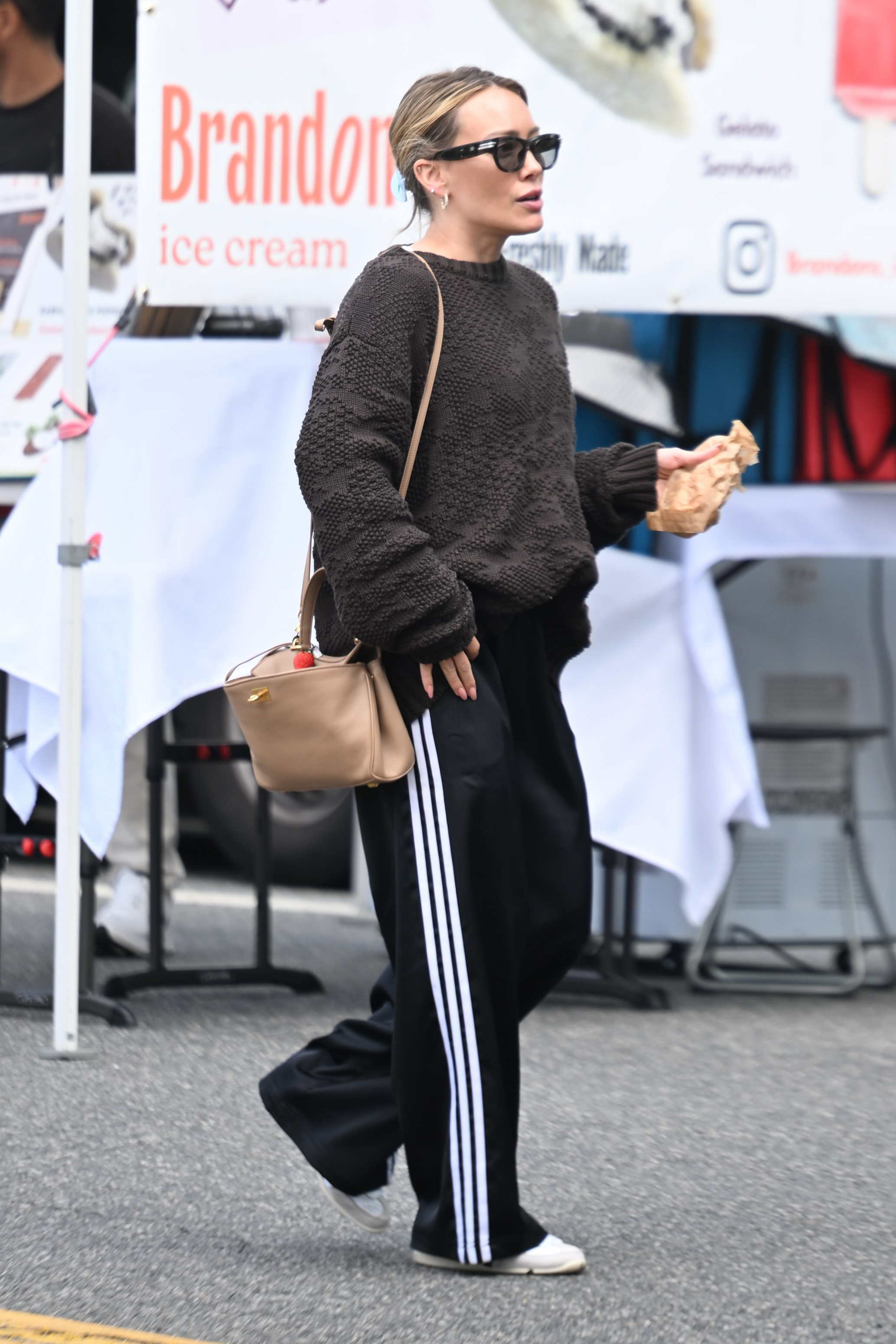 Tiger's Sudden Roar Leaves Zookeepers and Visitors Stunned