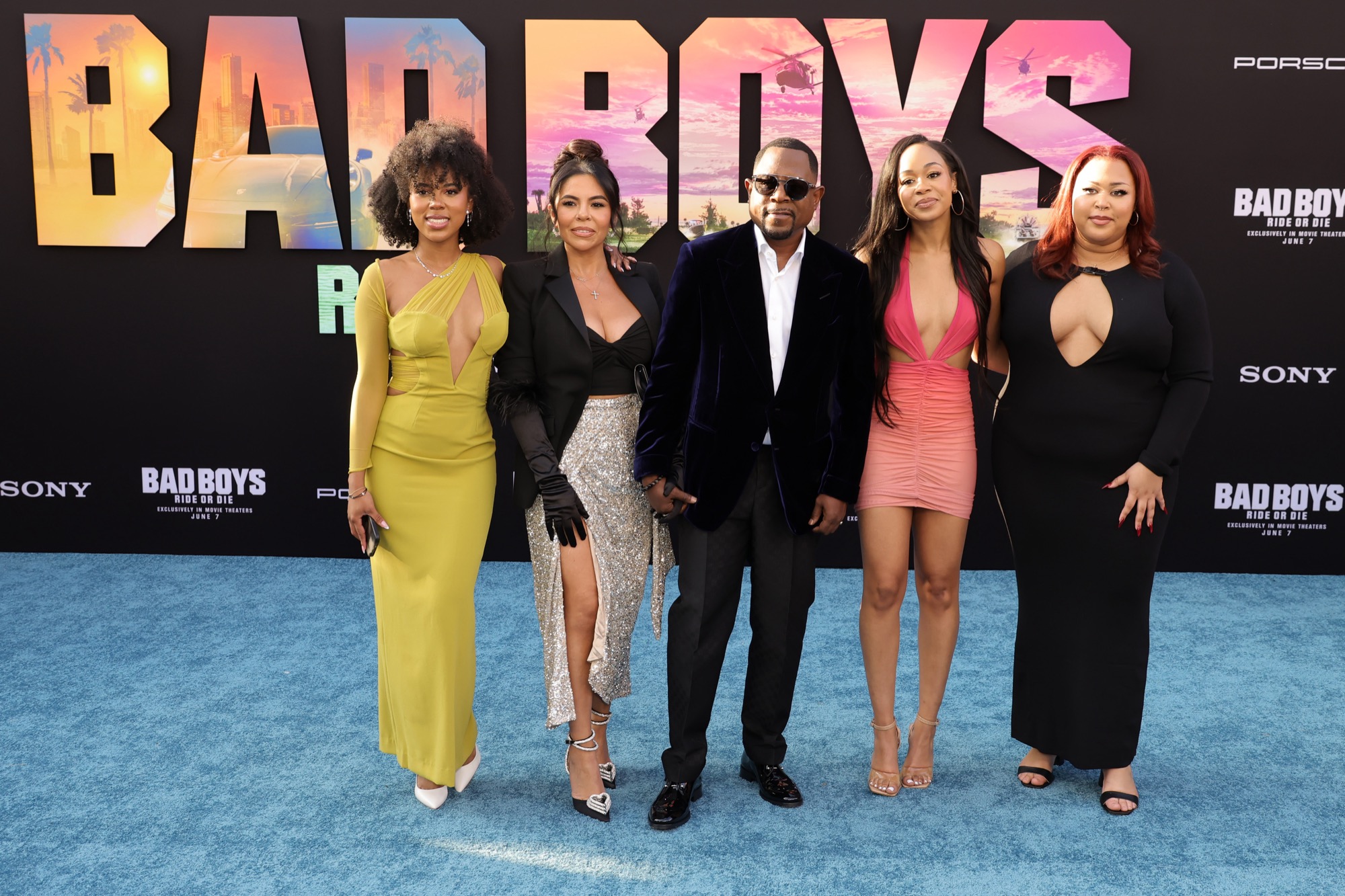 Original headline: Mysterious Light Seen Over City Sparks UFO Speculation

Mysterious Light Over City Leaves Everyone Wondering: Is It a UFO?