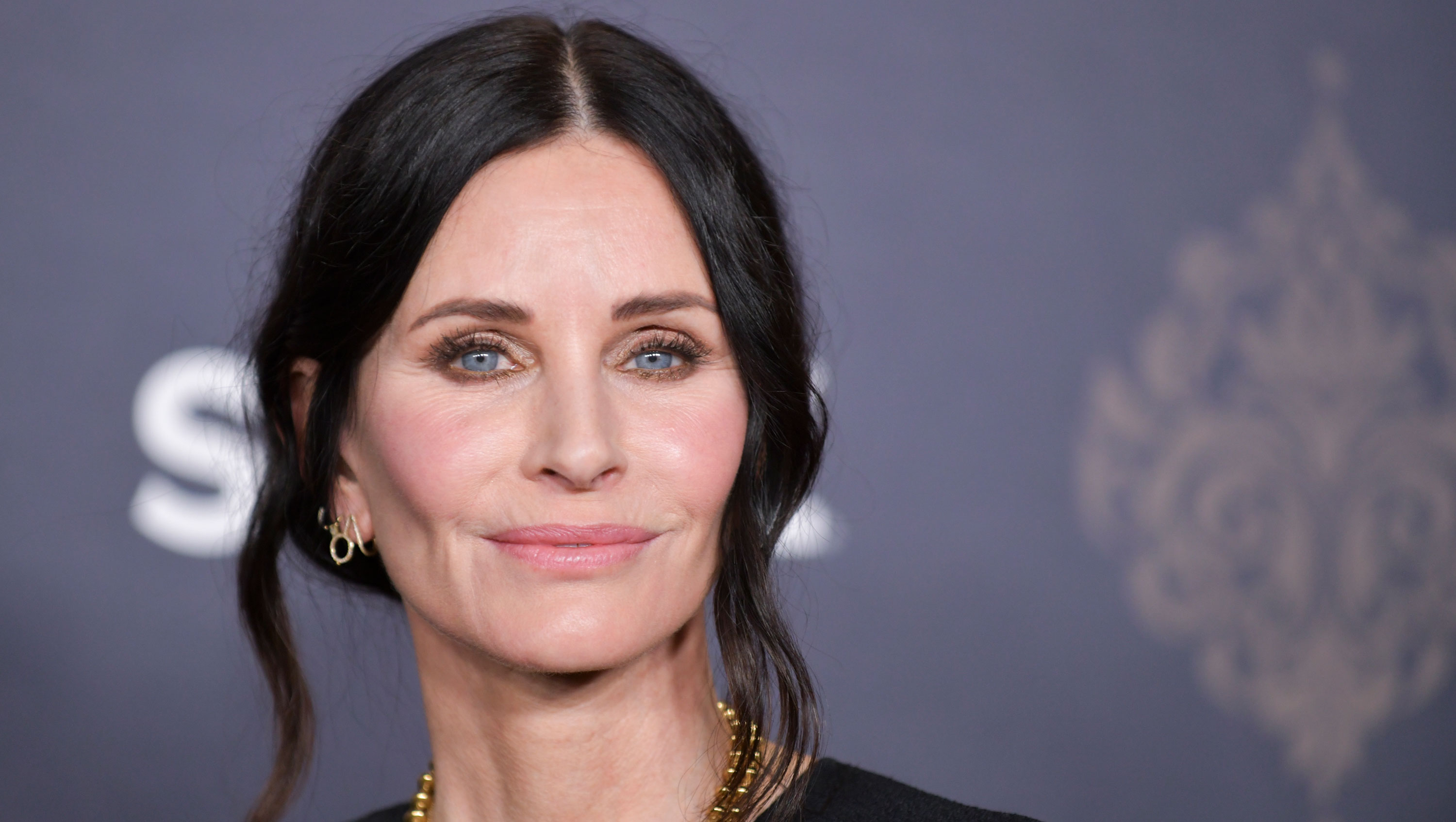 Courteney Cox's Go-To Cleansing Milk Has a Moisturizing Secret