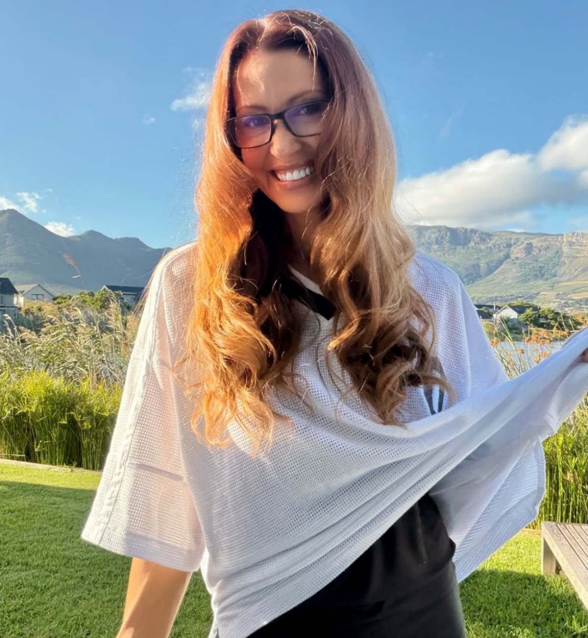 Shannon Elizabeth's Surprising OnlyFans Debut Earns Her Big Bucks Fast
