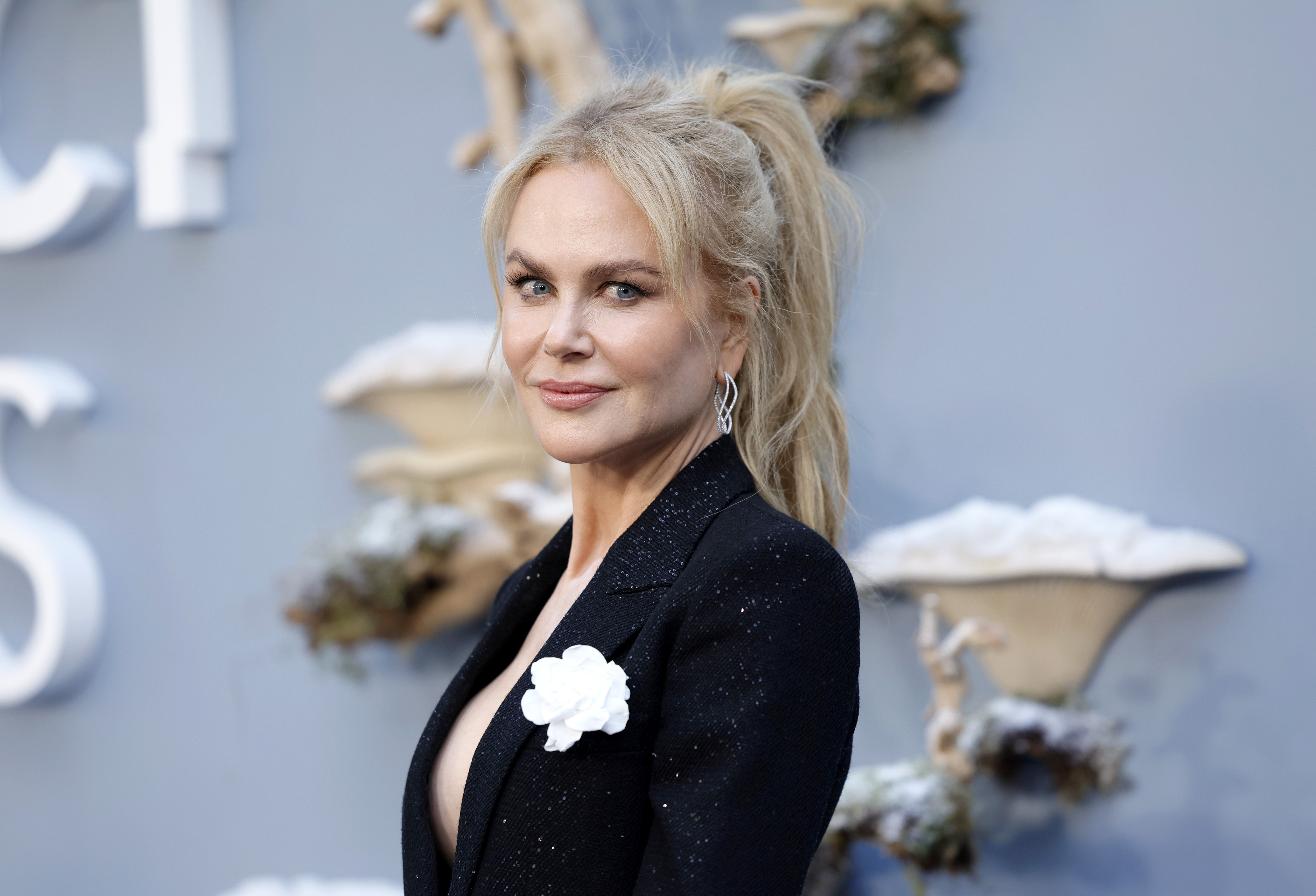 Nicole Kidman's Latest Airport Style Choice Turns Heads