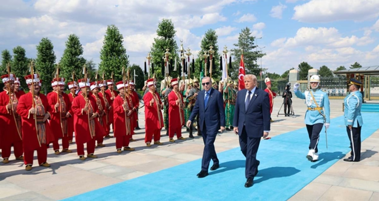 Erdoğan'ın Yeniçeri Anısı NATO Zirvesinde Kahkahalara Yol Açtı