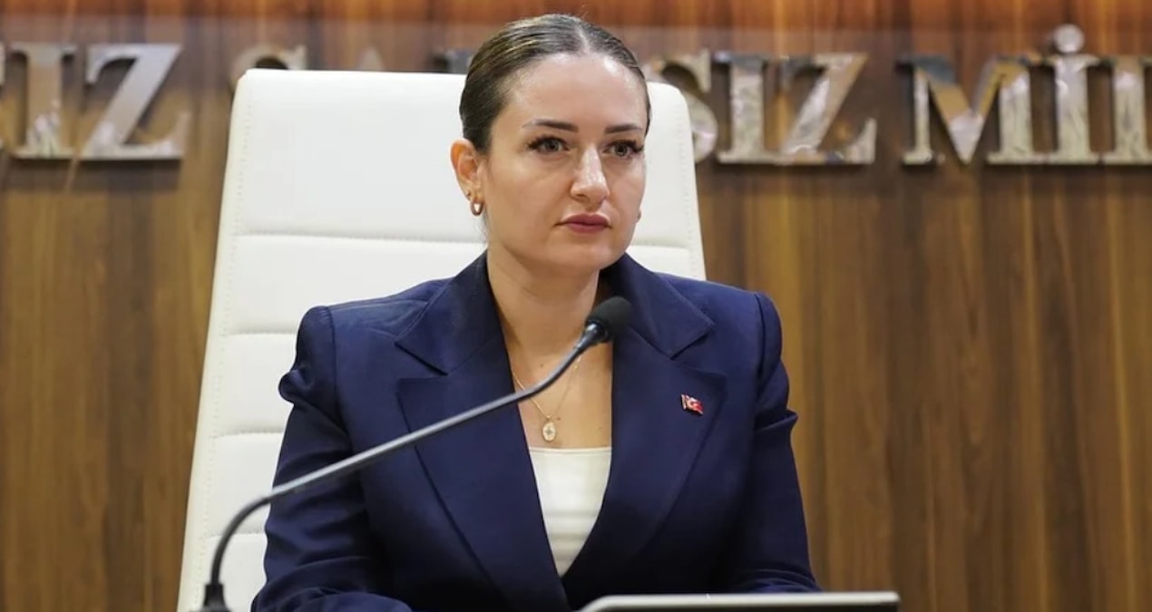 Sinan Burhan’ın Antalya iddiası: Büşra Özdemir ve beş ilçe belediyesi AKP’ye geçebilir