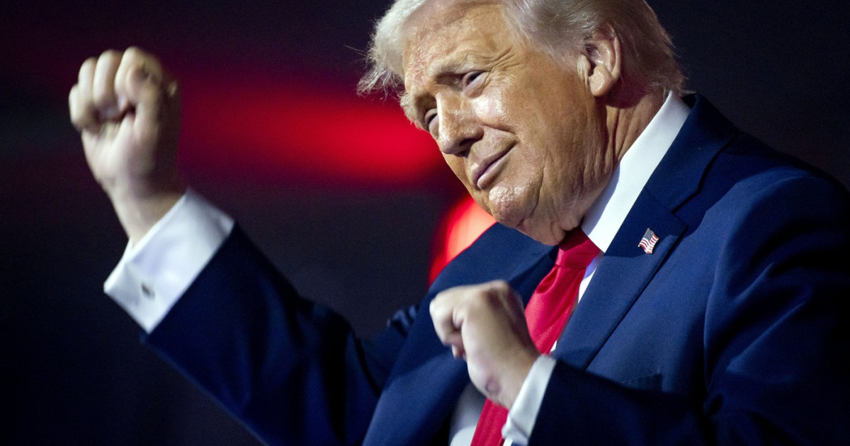 Donald Trump clarifică: „Nu port perucă!”
