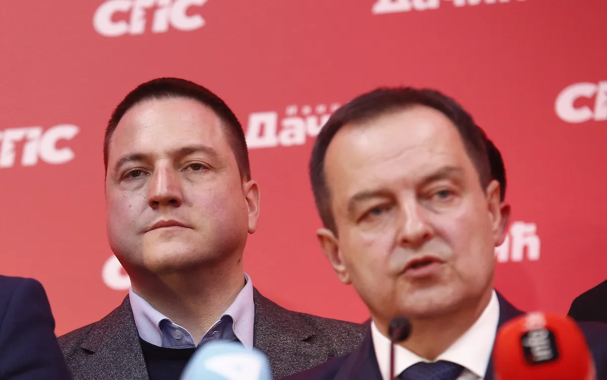 Šta stoji iza ostavke Andrije Radivojevića iz SPS-a?